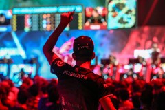 TES战队击败NIP，锁定季后赛席位，冠军之路再进一步